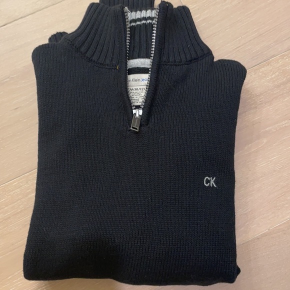 Calvin Klein mock neck with a zipper Sweater